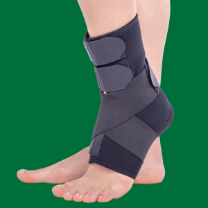 Orteză de gleznă mobilă cu atele metalice